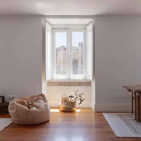 снеск Q,r-с0de First -,-3-bedroom With River View - Baixa Апартаменты *