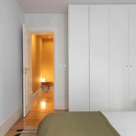 снеск Q,r-с0de First -,-3-bedroom With River View - Baixa Апартаменты